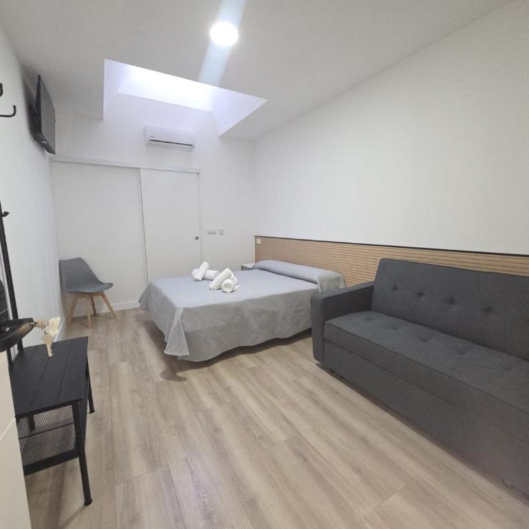 Hostal NV Palacio Congresos - Double or Twin Room - 3