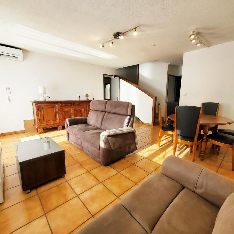 Villa familiale avec piscine proche des Sablettes - La Seyne-sur-Mer - Maison 4 Chambres - 21