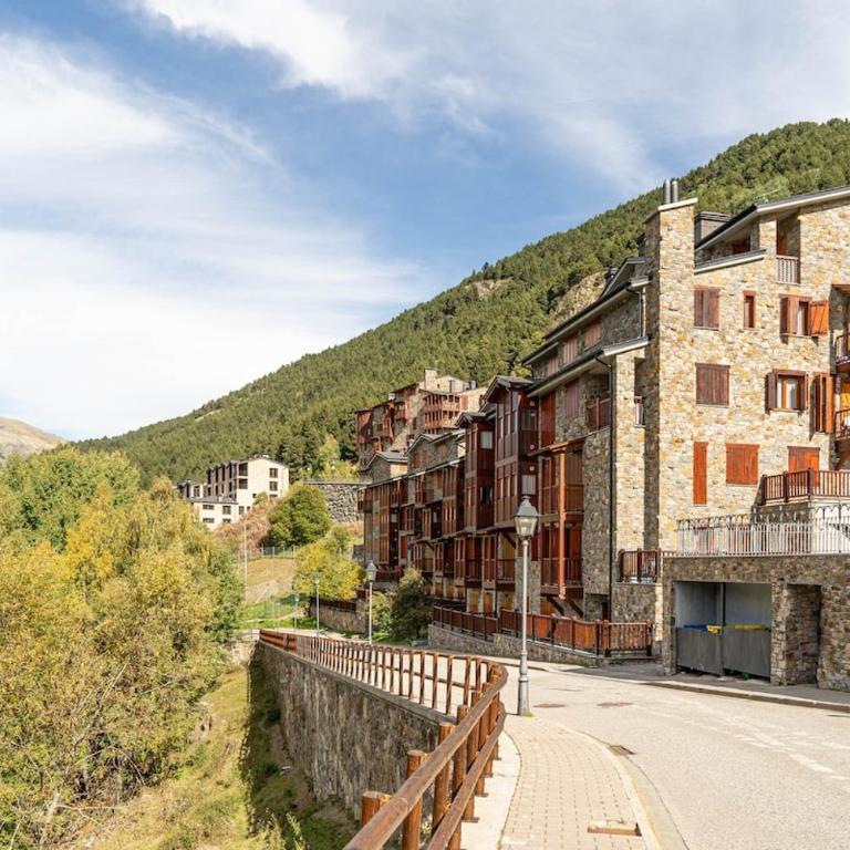 A Cozy Refuge - 2min drive to slopes - 4pax - Apartment mit 2 Schlafzimmern - 39