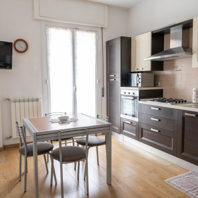 Roma 8 Alloggio centralissimo - Appartamento con 2 Camere da Letto - 1