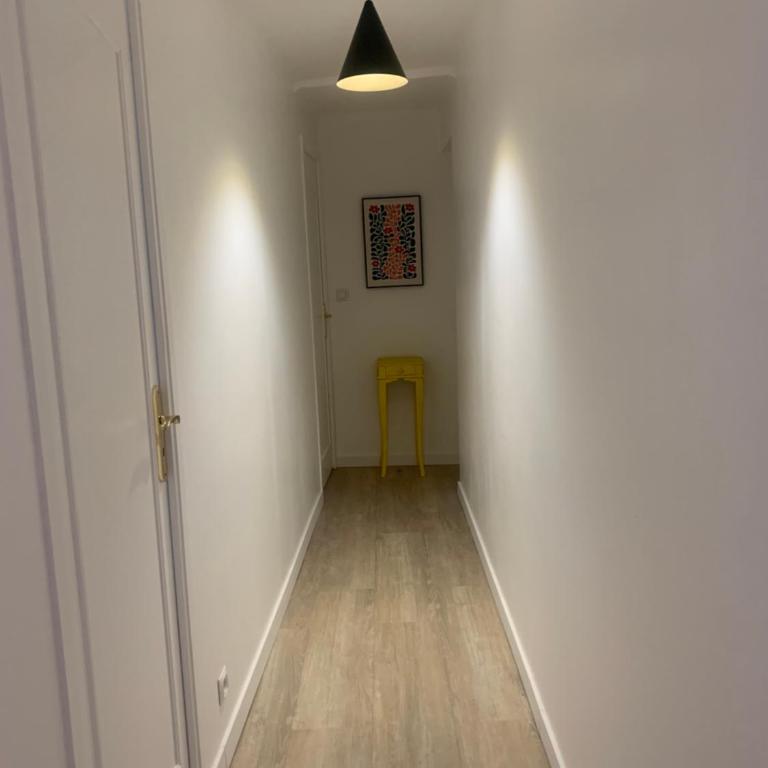Maison complete proche circuit centre ville 8 a 10 personnes 4 chambres 2 salle de bain - Villa - Vue sur Jardin - 35
