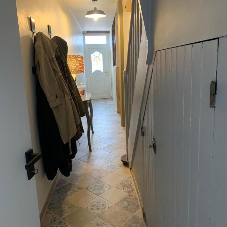 Maison complete proche circuit centre ville 8 a 10 personnes 4 chambres 2 salle de bain - Villa - Vue sur Jardin - 40