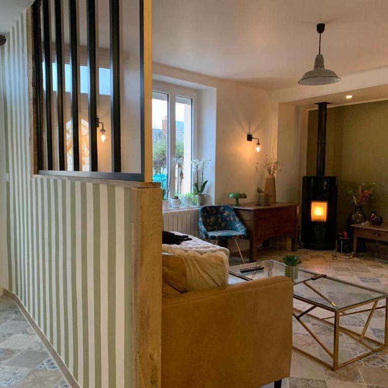Maison complete proche circuit centre ville 8 a 10 personnes 4 chambres 2 salle de bain - Villa - Vue sur Jardin - 7