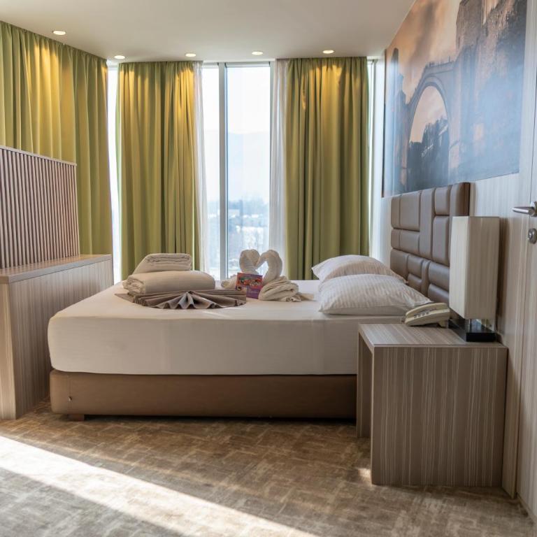 Hollywood Hotel - Junior Suite - 7