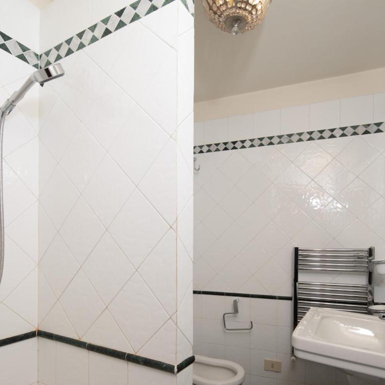 Central Duomo Fresco Apartment - Appartamento con 2 Camere da Letto - 9