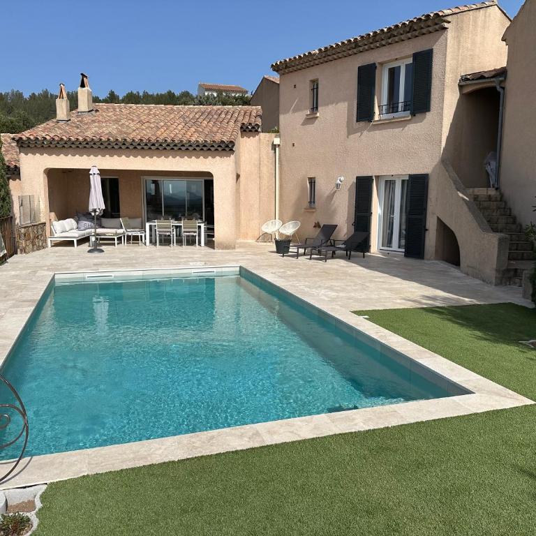 Villa provençale aux Issambres avec vue sur le golfe St Tropez - Villa - Vue sur Mer - 8
