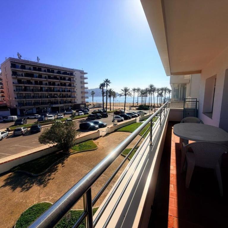 Apartamento para 6 personas en Rosas, acceso a la playa - ES-204-69 - Apartment - 10