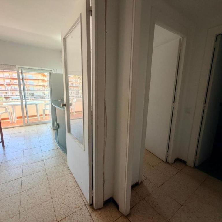 Apartamento para 6 personas en Rosas, acceso a la playa - ES-204-69 - Apartment - 11