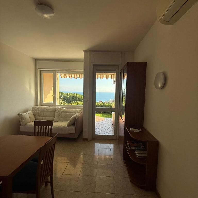 Bilocale vista mare con giardino privato e piscina - One-Bedroom Apartment - 10