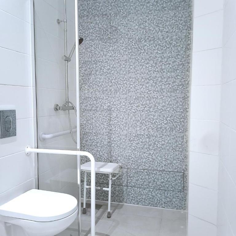 Villa Oasis - Appartements à thèmes - Appartement avec Accès pour Personnes à Mobilité Réduite - 9