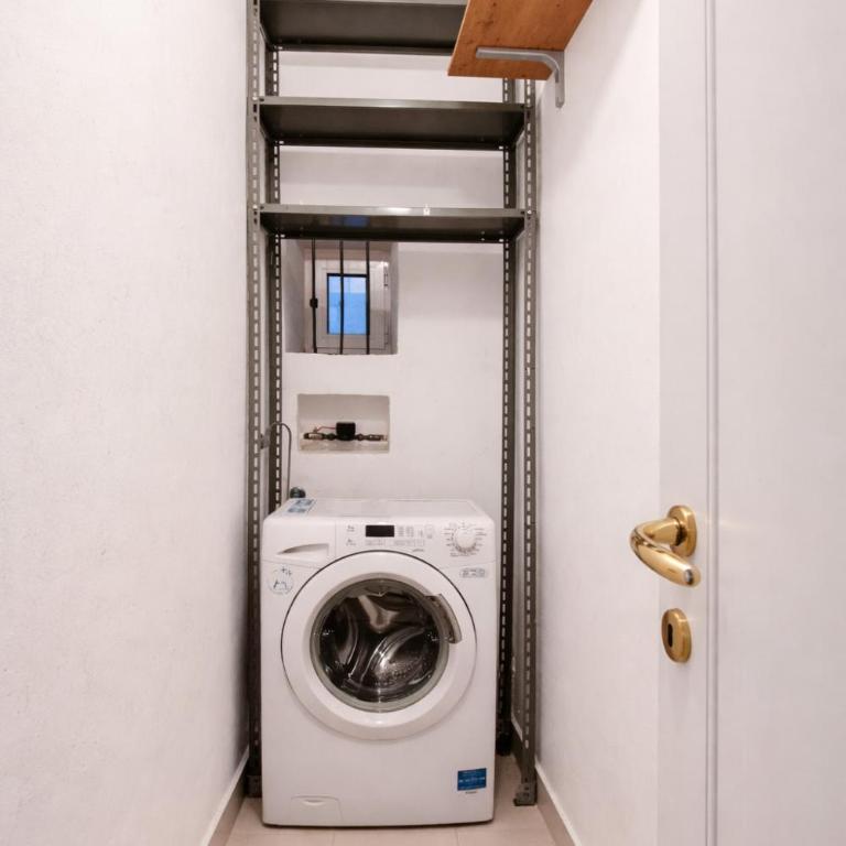 Xenia - 4 rooms apt in Via Giovanni Torti 3 - Appartamento con 2 Camere da Letto - 13
