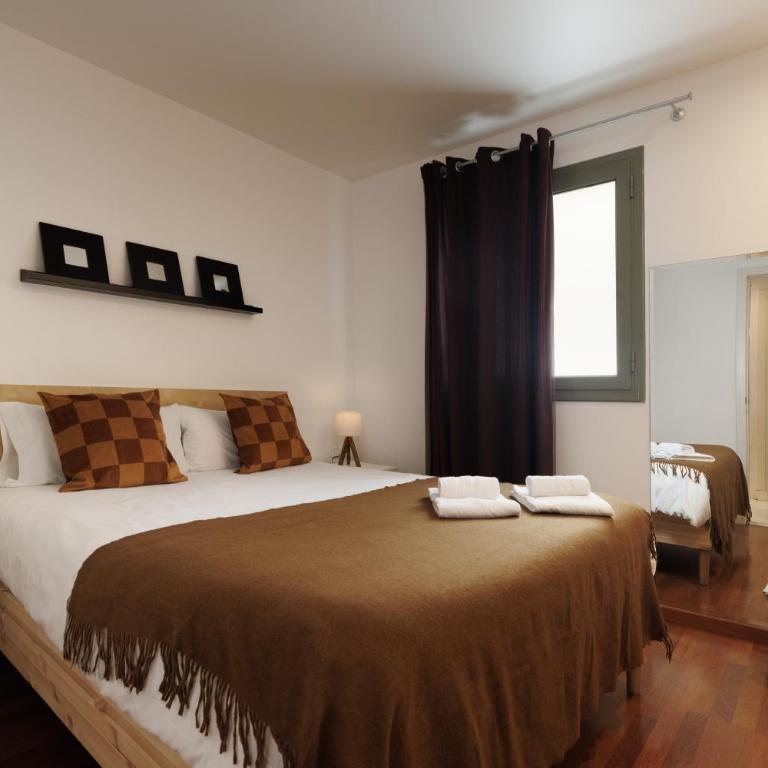 Bright Apartment with Terrace on Paseo de Gracia - One-Bedroom Apartment - 11