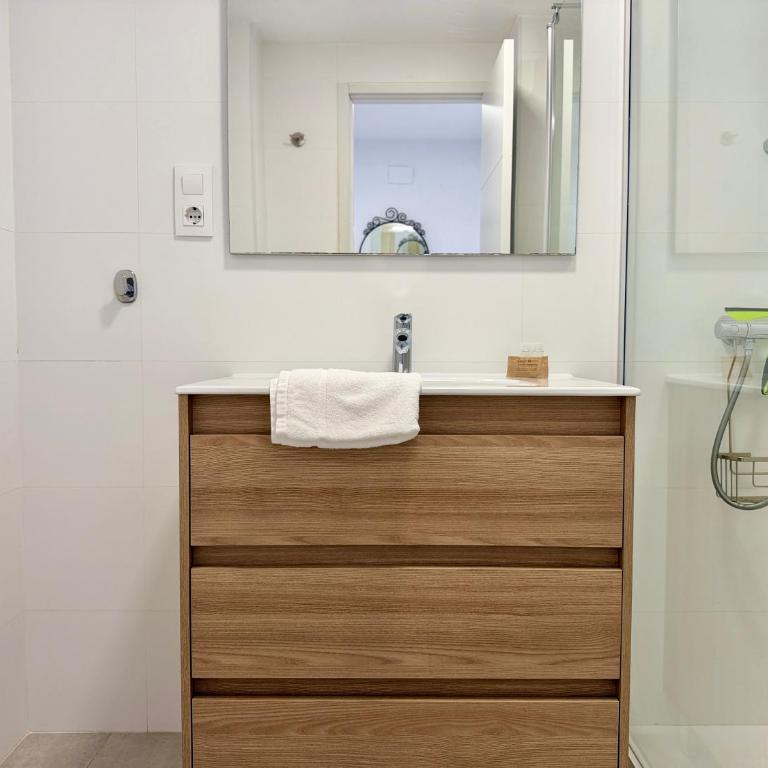 Sea View Apartment, 20th Floor, Pool at Levante Beach - One-Bedroom Apartment - 22