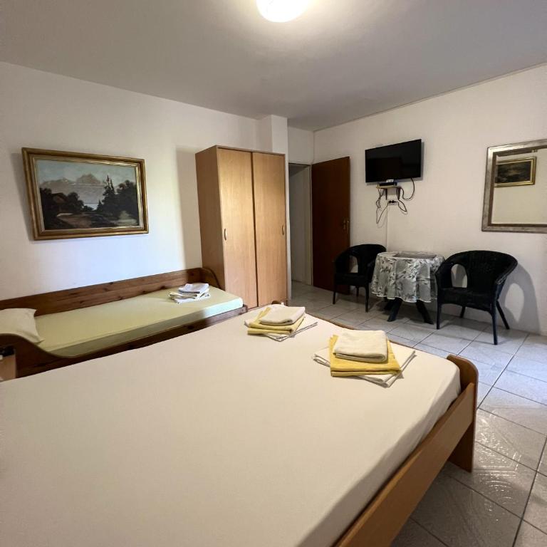 Rooms Villa Desa - Niskobudžetna Trokrevetna Soba - 13