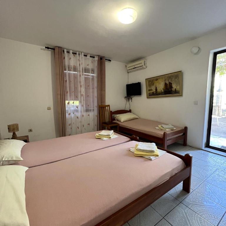 Rooms Villa Desa - Niskobudžetna Trokrevetna Soba - 15