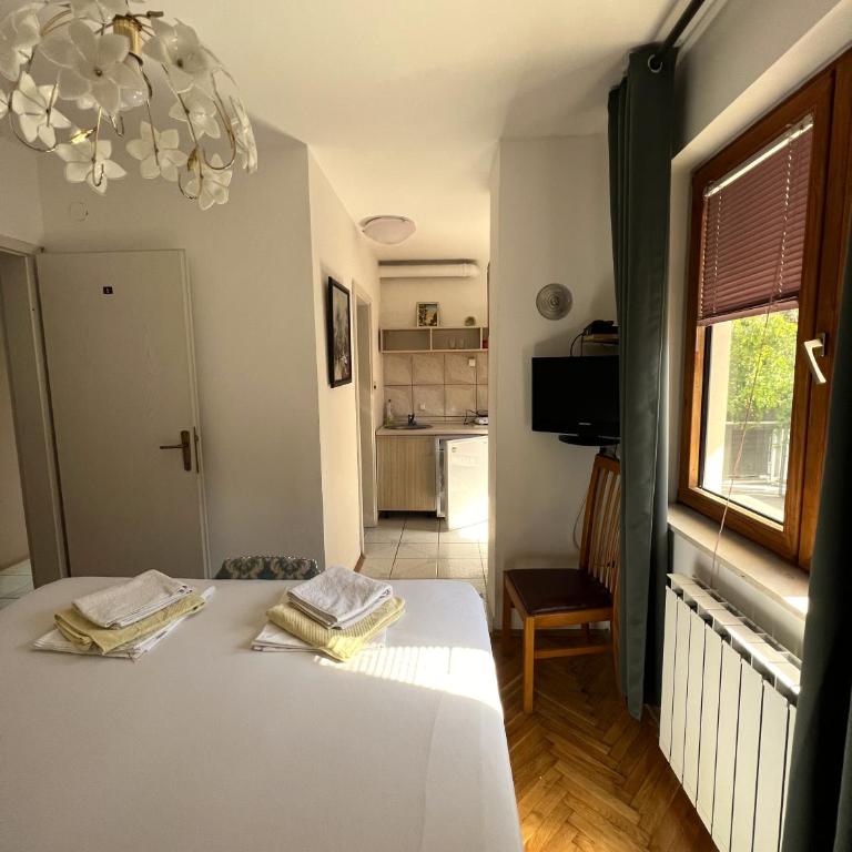 Rooms Villa Desa - Dvokrevetna Soba sa Bračnim Krevetom/Zasebnim Krevetima i Pogledom na Planinu - 25