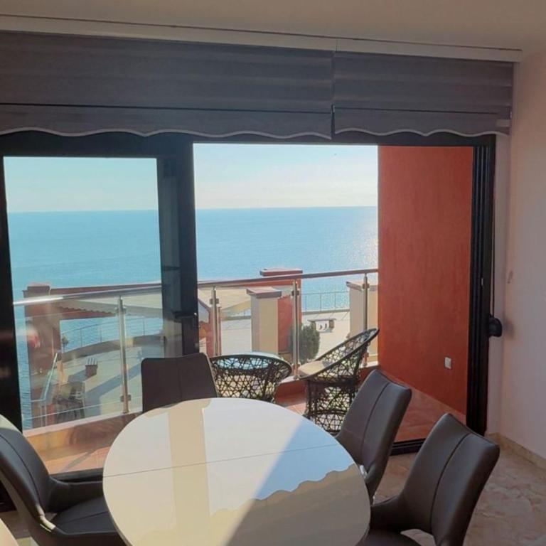 Bella Costa Lux - Two-Bedroom Deluxe Apartment with Balcony - 6