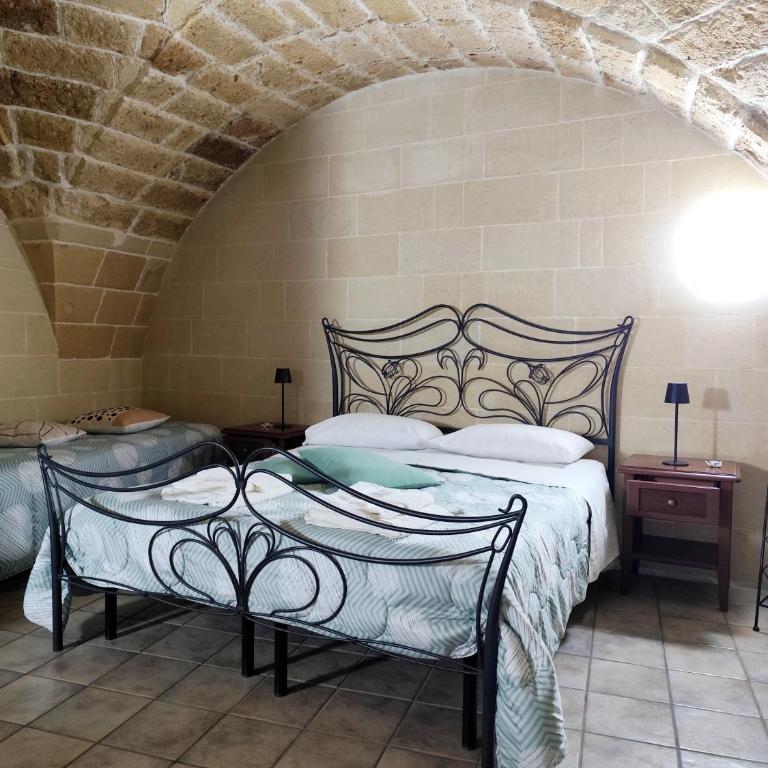 White Suite B&B - Camera Familiare con Bagno Privato - 16