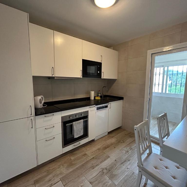 Holidays & Home Mijas Costa Sea & Pool Duplex - Apartamento de 2 dormitorios - 4