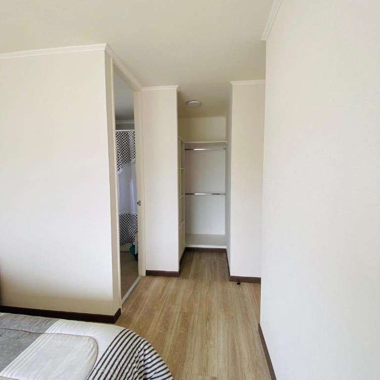 comodo departamento de 2H 2B cercano a todo - Two-Bedroom Apartment - 11