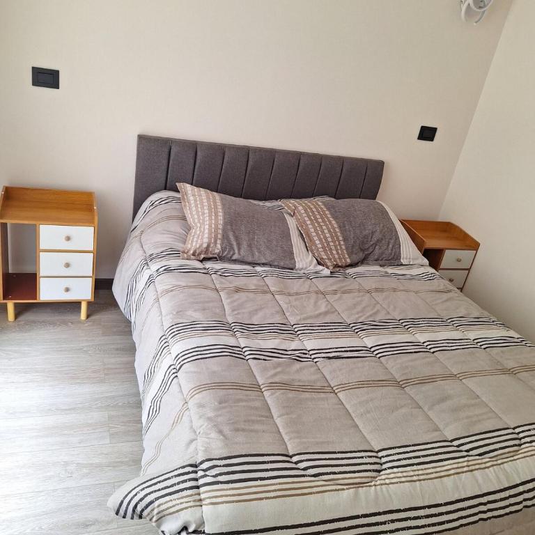 comodo departamento de 2H 2B cercano a todo - Two-Bedroom Apartment - 22
