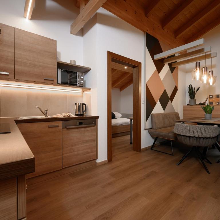 Apart Marie-Therese - Apartment mit 3 Schlafzimmern und 2 Balkonen - 2