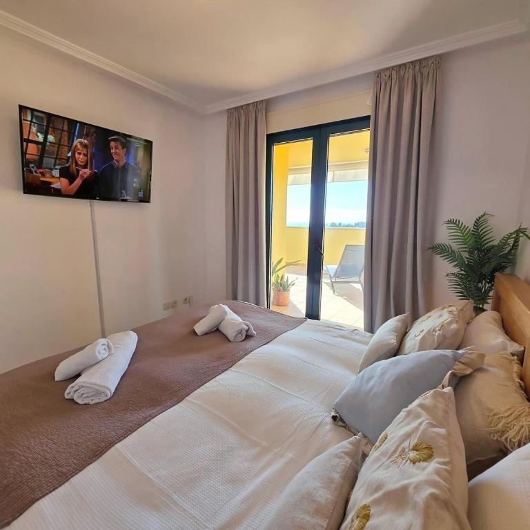 Queen Marie - Golf, Parking and Pool - Benalmádena - Apartamento de 2 dormitorios - 70