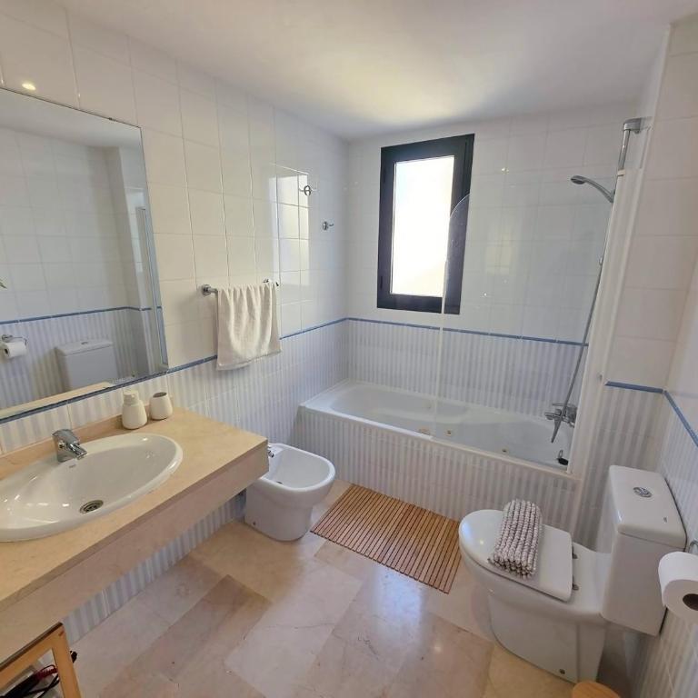 Queen Marie - Golf, Parking and Pool - Benalmádena - Apartamento de 2 dormitorios - 85
