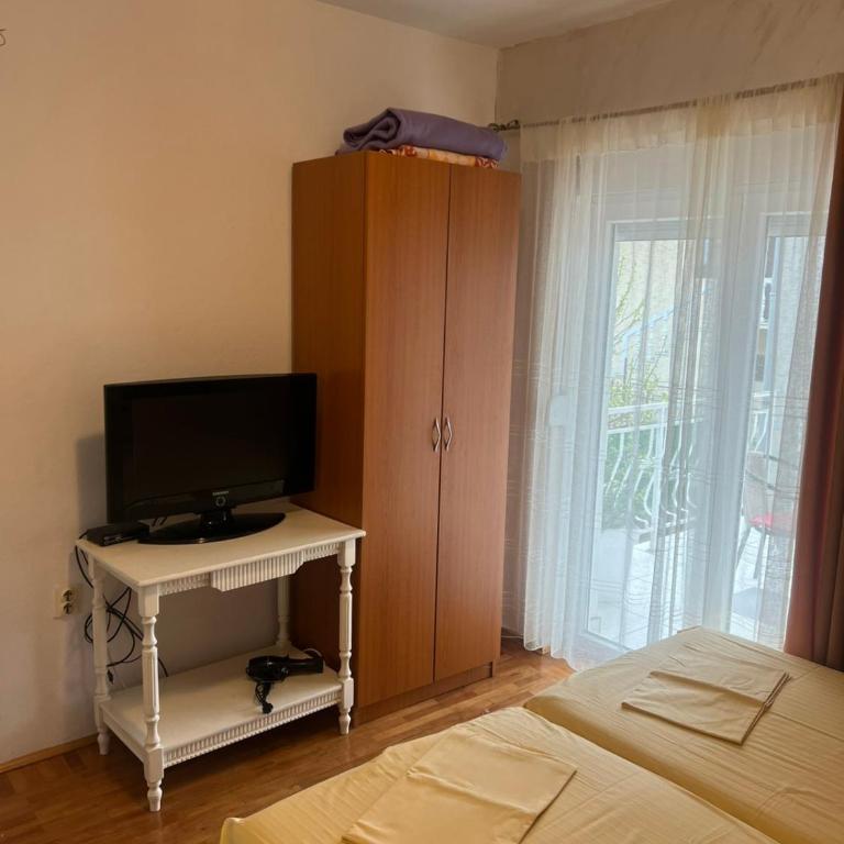 Apartmani Palma - Dvokrevetna Soba sa Bračnim Krevetom/Zasebnim Krevetima i Balkonom - 2