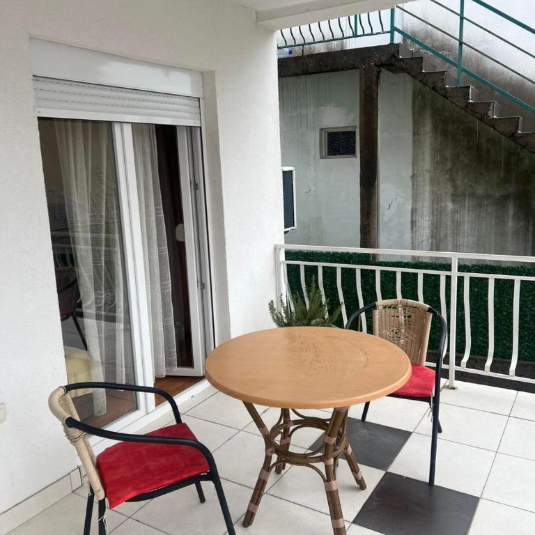 Apartmani Palma - Dvokrevetna Soba sa Bračnim Krevetom/Zasebnim Krevetima i Balkonom - 4
