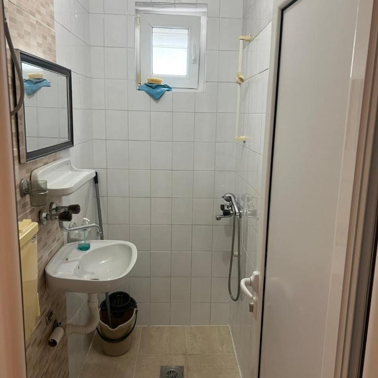 Apartmani Palma - Dvokrevetna Soba sa Bračnim Krevetom/Zasebnim Krevetima i Balkonom - 5