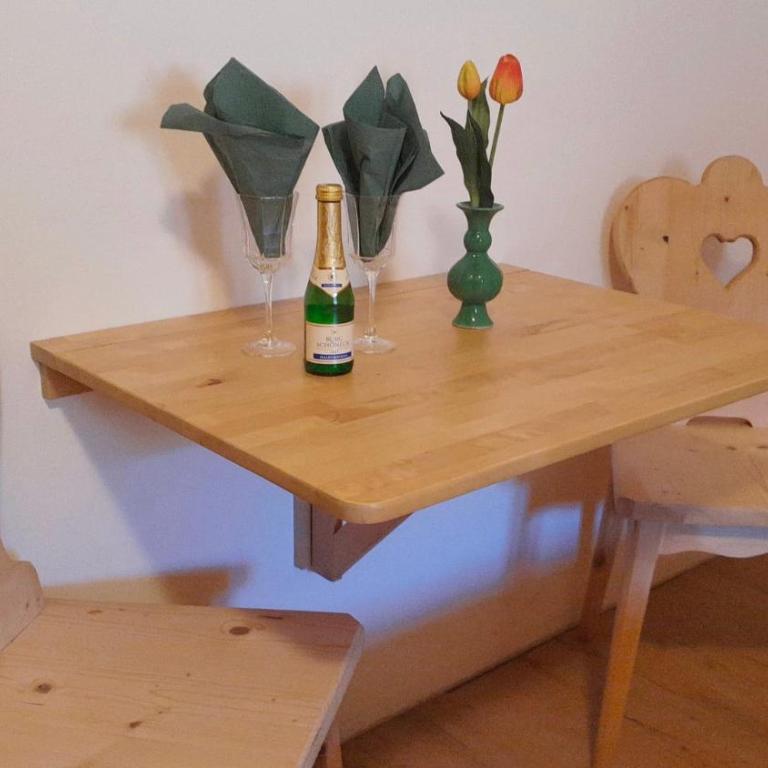 Ferienwohnung Almenland Familie Bruggraber mit 2 Schlafzimmer - Deluxe Doppelzimmer mit Dusche - 2