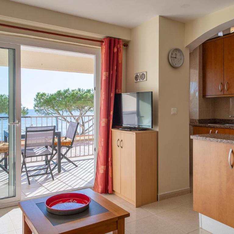 Frontal al mar, 3 dormitorios y terraza con vistas únicas - Apartamento de 3 dormitorios - 13