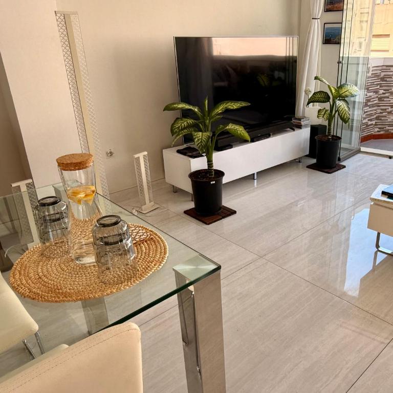 Habitación privada con Baño en un moderno y céntrico Atico en Ciutat Vella - Double Room with Private Bathroom - 9