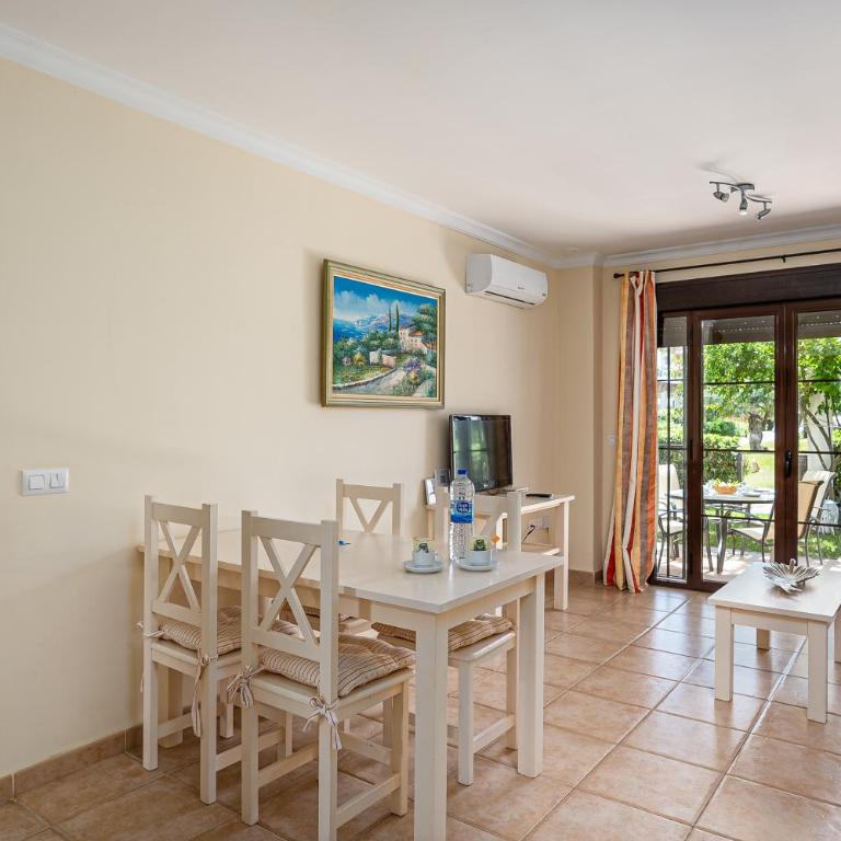 coto 8 3 - Apartamento de 2 dormitorios con vistas al complejo - 4