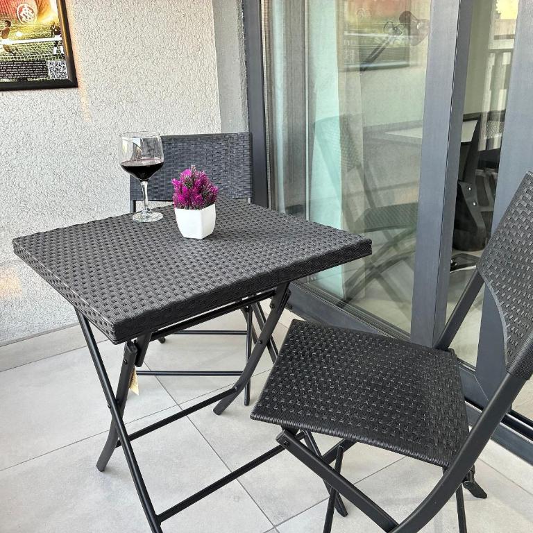 Terrace Studios near La Moneda - Studio Apartment - 38
