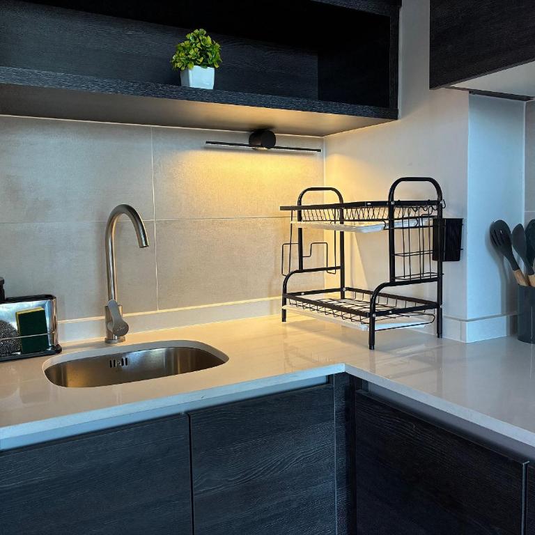 Terrace Studios near La Moneda - Studio Apartment - 37