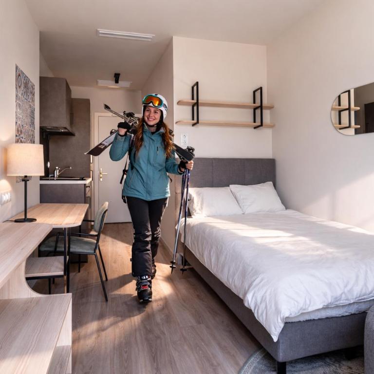 Living Experience Granada - Standard Single Room - 2