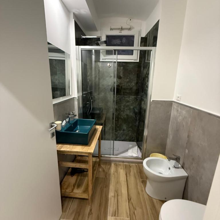 Sixtyfour Guest House - Free Parking - Camera Matrimoniale con Bagno Privato - 2
