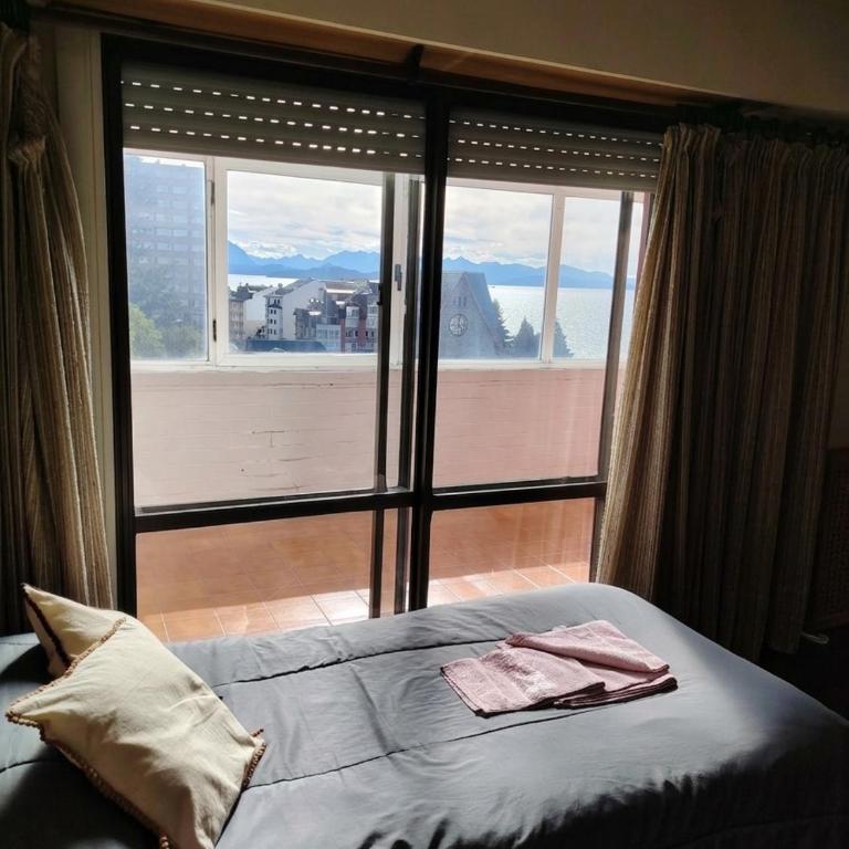 CocaHue - Three-Bedroom Apartment with View - 17