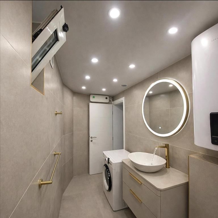 ZARA apartment- Near the Old town ,Cool and shaded ,3 ACs , Free Parking & Peaceful - Two-Bedroom Apartment - 23