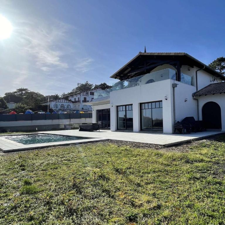 Villa 12 pers avec piscine chauffée et vue exceptionnelle, première ligne Bassin d'Arcachon - Villa 3 Chambres - 23