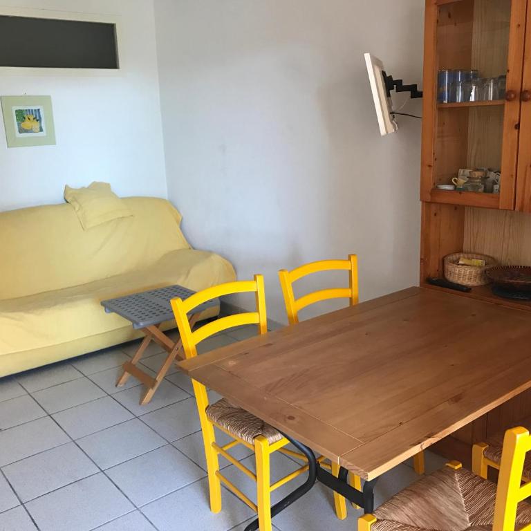 AS8314 - P2 Cabine dans une résidence avec piscine, parking privé et belle vue chenal - Appartamento con Vista Lago - 10