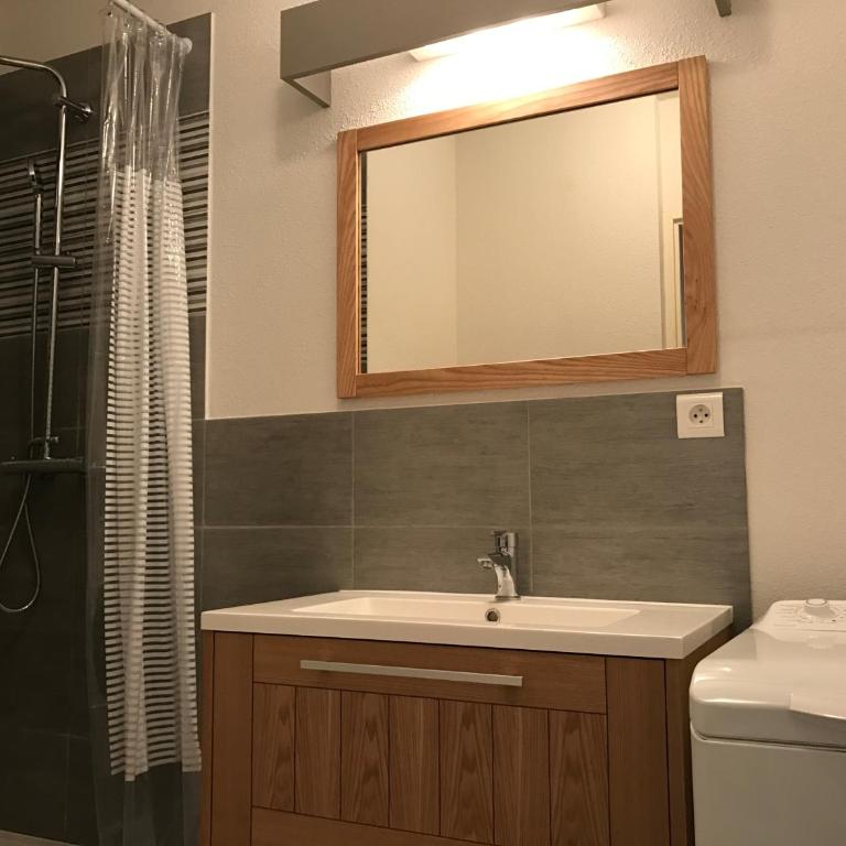 AS8314 - P2 Cabine dans une résidence avec piscine, parking privé et belle vue chenal - Appartamento con Vista Lago - 11