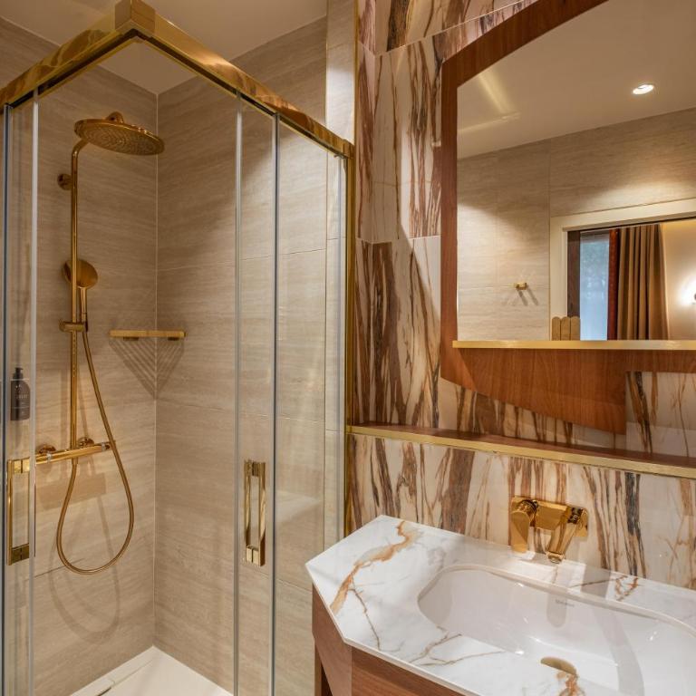 Hôtel La Bourdonnais by Inwood Hotels - Classic Double Room - 1