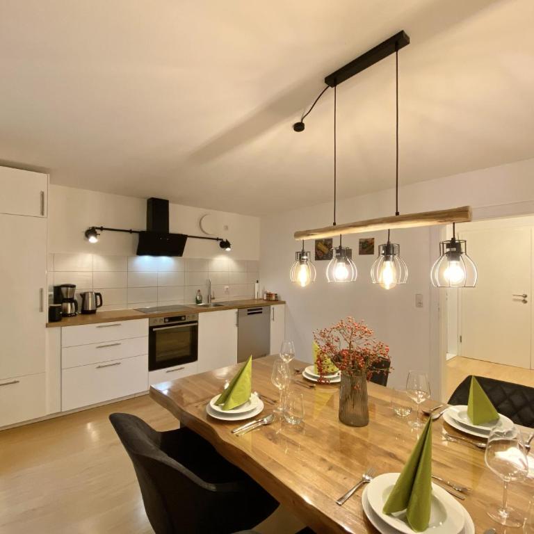 Modernes 3-Familienhaus im Allgäu - Apartment mit 2 Schlafzimmern und Terrasse - 1