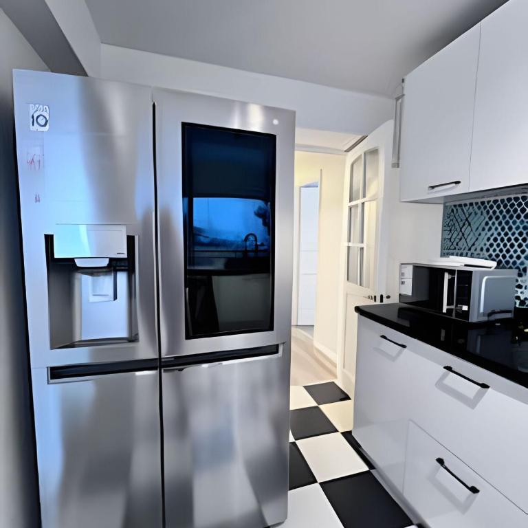 Bien ubicado y Amplio depto - Three-Bedroom Apartment - 28