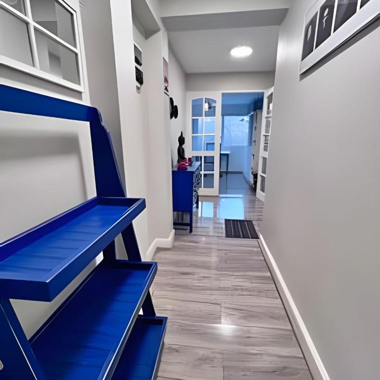 Bien ubicado y Amplio depto - Three-Bedroom Apartment - 31