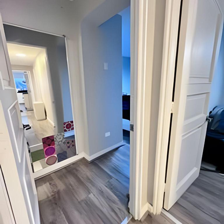 Bien ubicado y Amplio depto - Three-Bedroom Apartment - 33