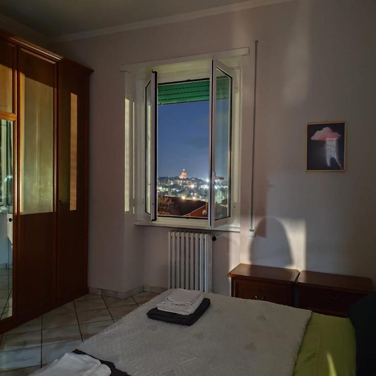 Rome View Apartment - Three-Bedroom Apartment - 34